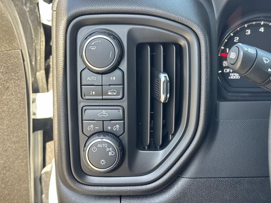 Used 2025 White Chevrolet WT image 17