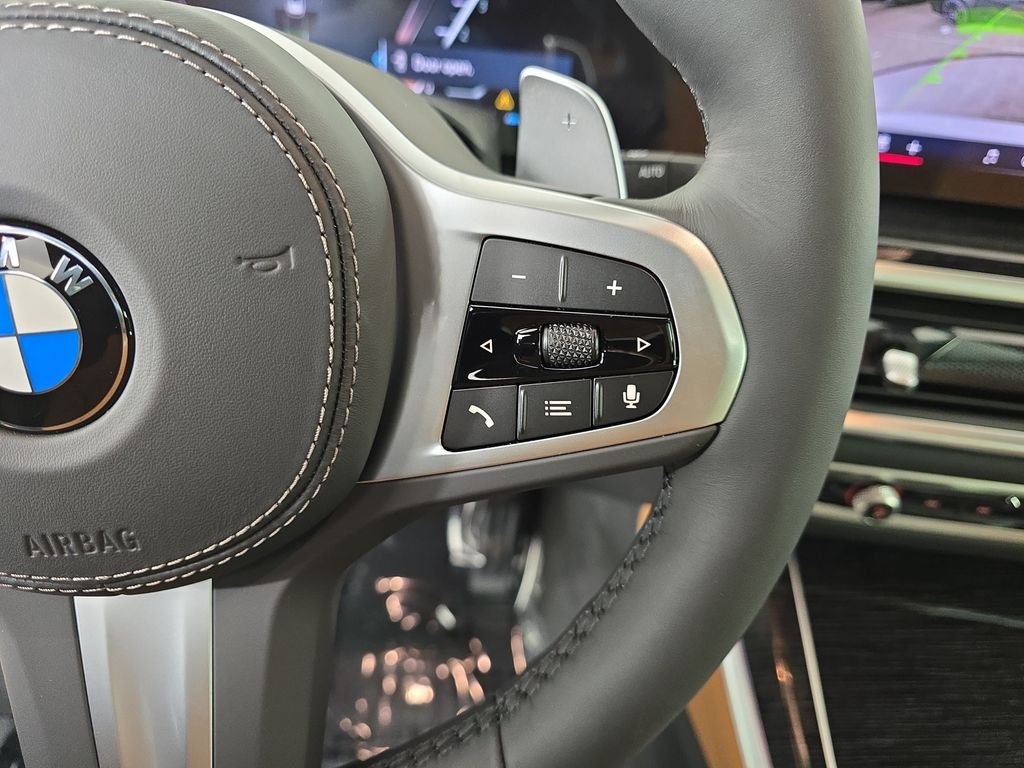 New 2026 Mineral White Metallic BMW xDrive40i image 18