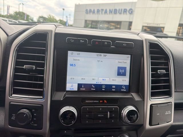 Used 2017 Magnetic Ford Lariat image 32