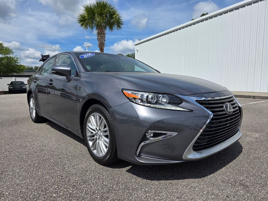 2016 Lexus ES