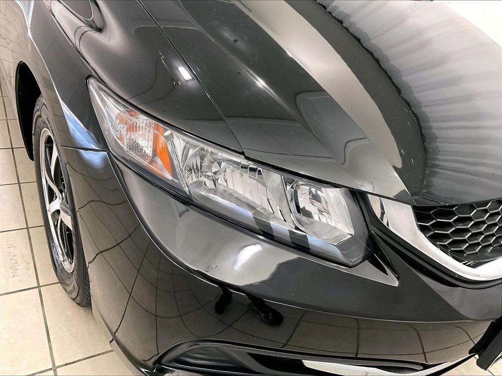 Used 2015 Black Honda SE image 30