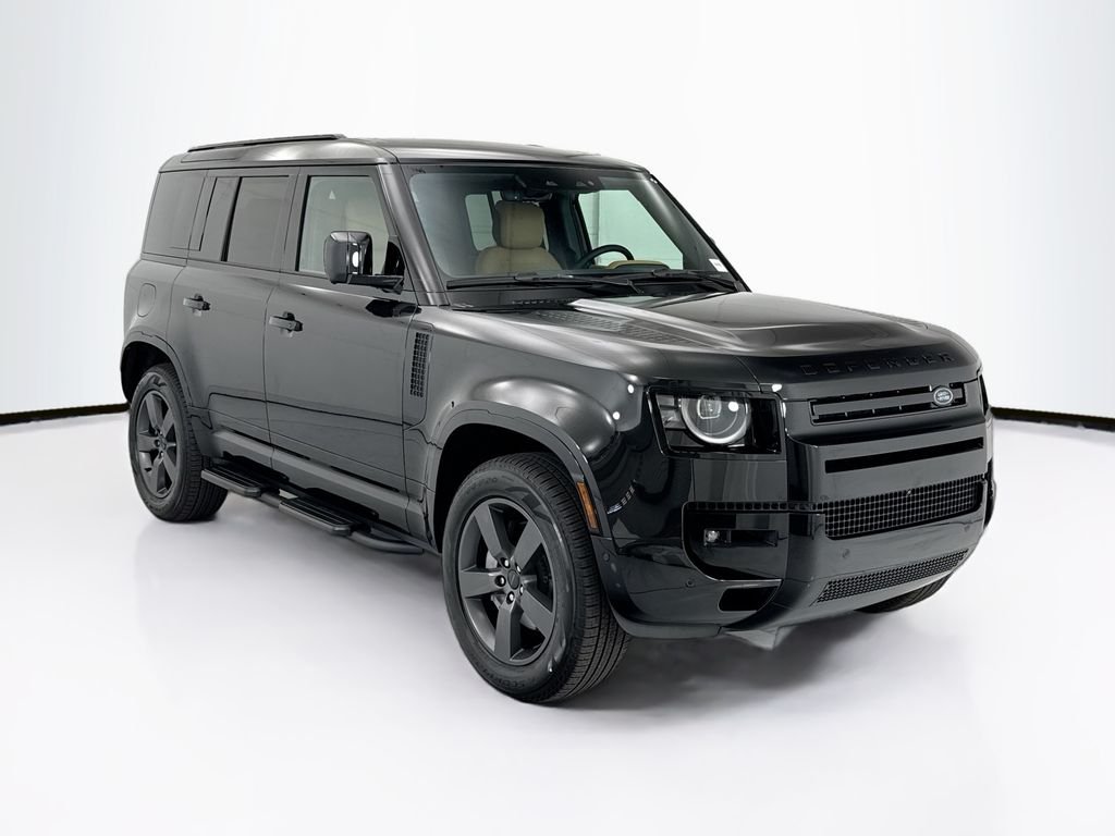 New 2026 Santorini Black Land Rover X-Dynamic SE image 3