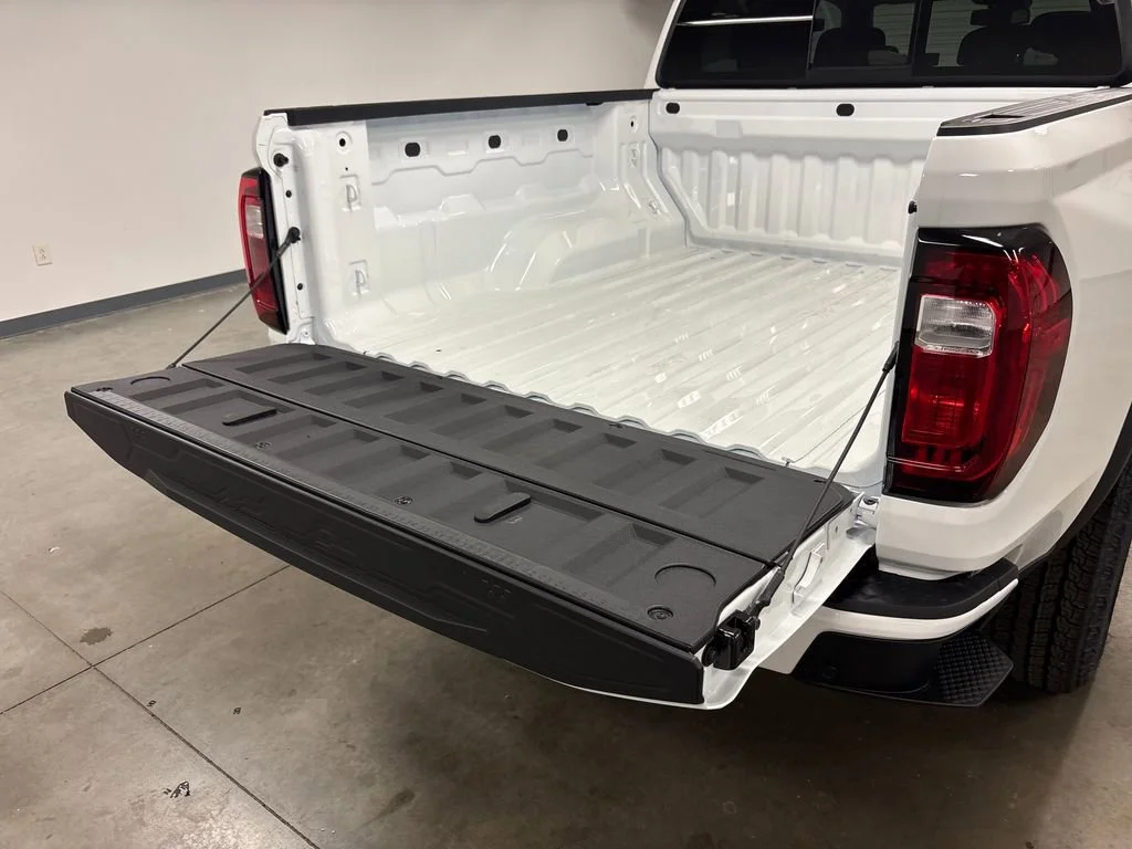 New 2026 Summit White GMC Elevation image 18