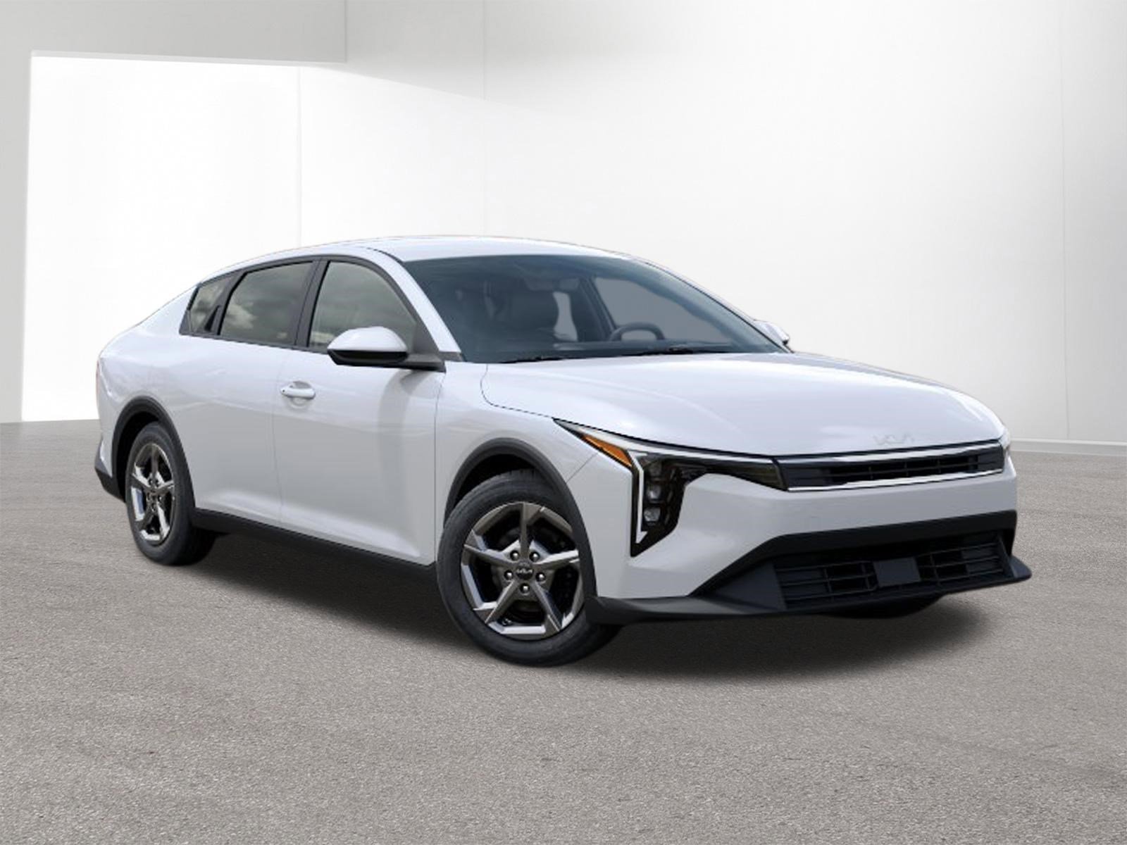 New 2026 Snow White Pearl Kia LXS image 31