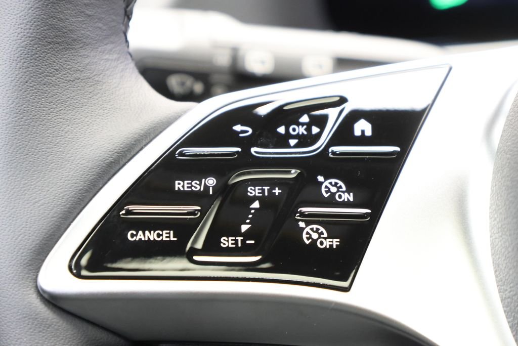 New 2026 Polar White Mercedes-Benz GLA 250 image 21