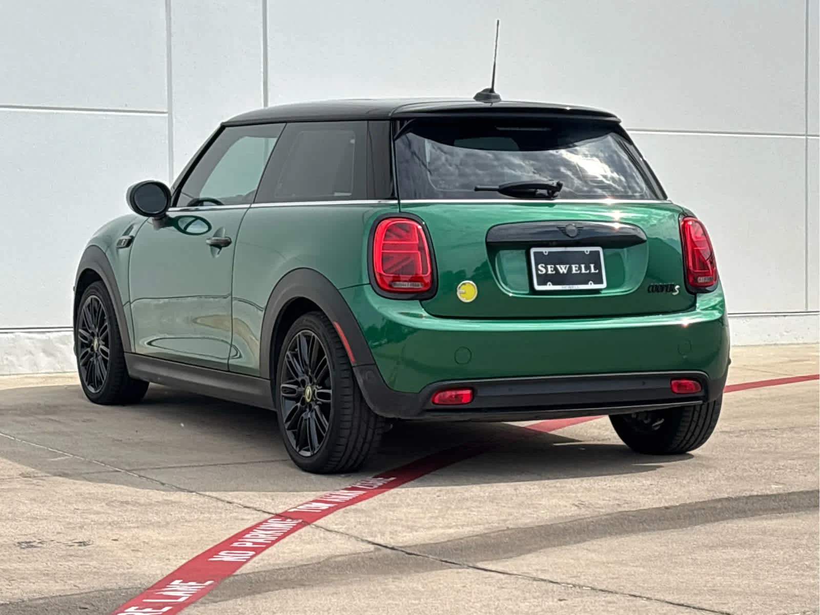Used 2024  MINI Cooper SE image 6
