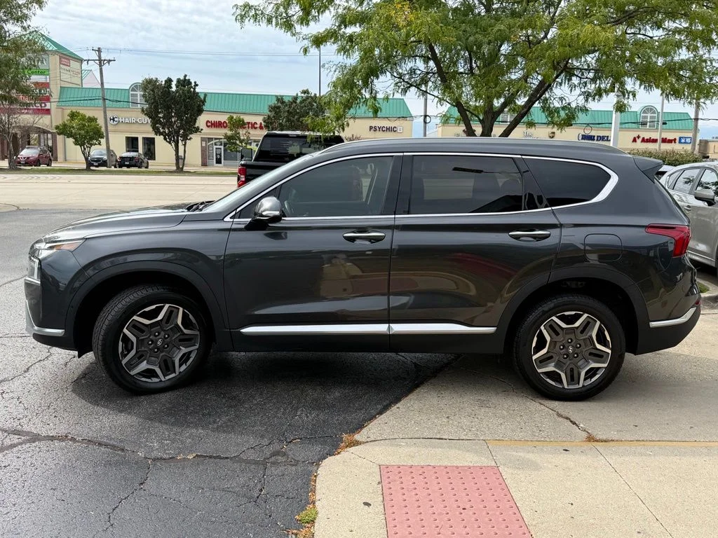 Used 2022 Gray Hyundai Limited image 3