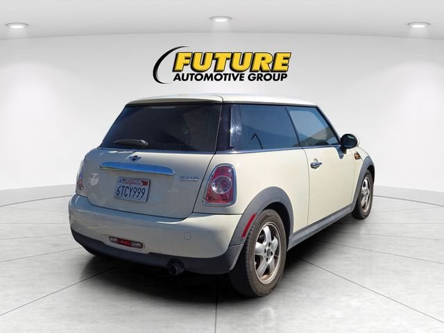 Used 2011 White MINI Base image 4