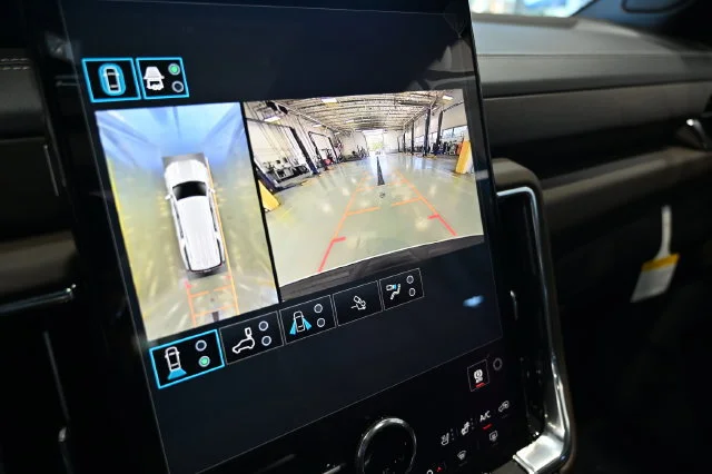 2026 GMC Yukon XL Denali Ultimate - Photo 20