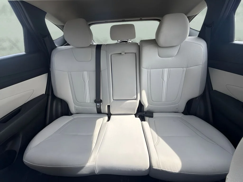Used 2025 Green Hyundai SEL image 10