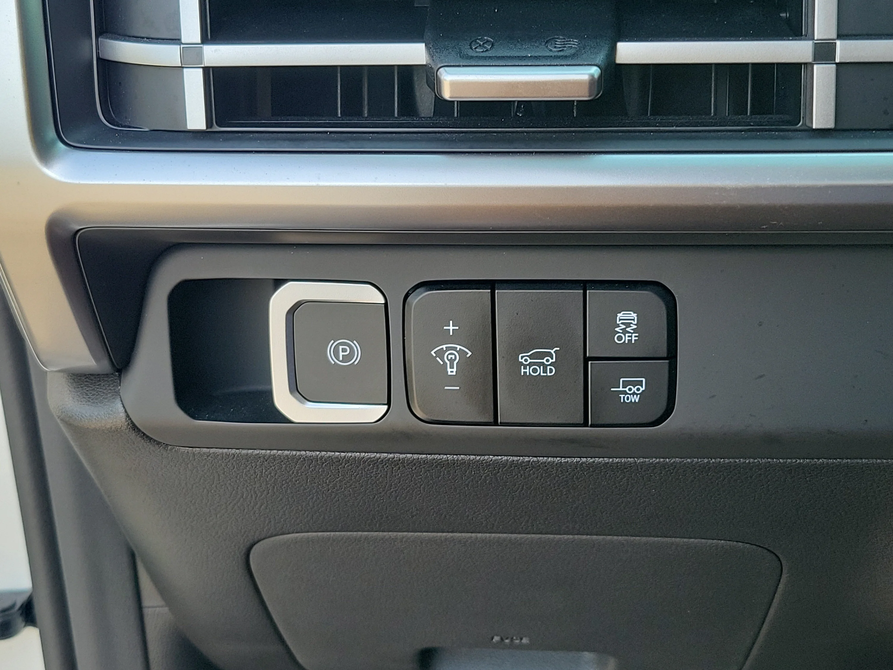 Used 2024 Serenity White Hyundai XRT image 21