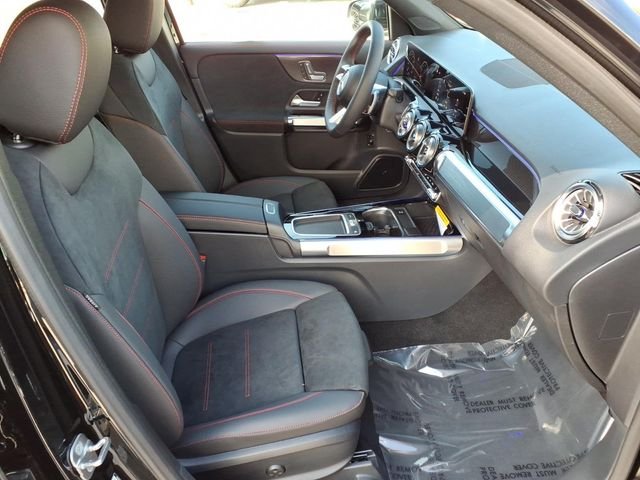 New 2026 Black Mercedes-Benz GLB 250 image 15
