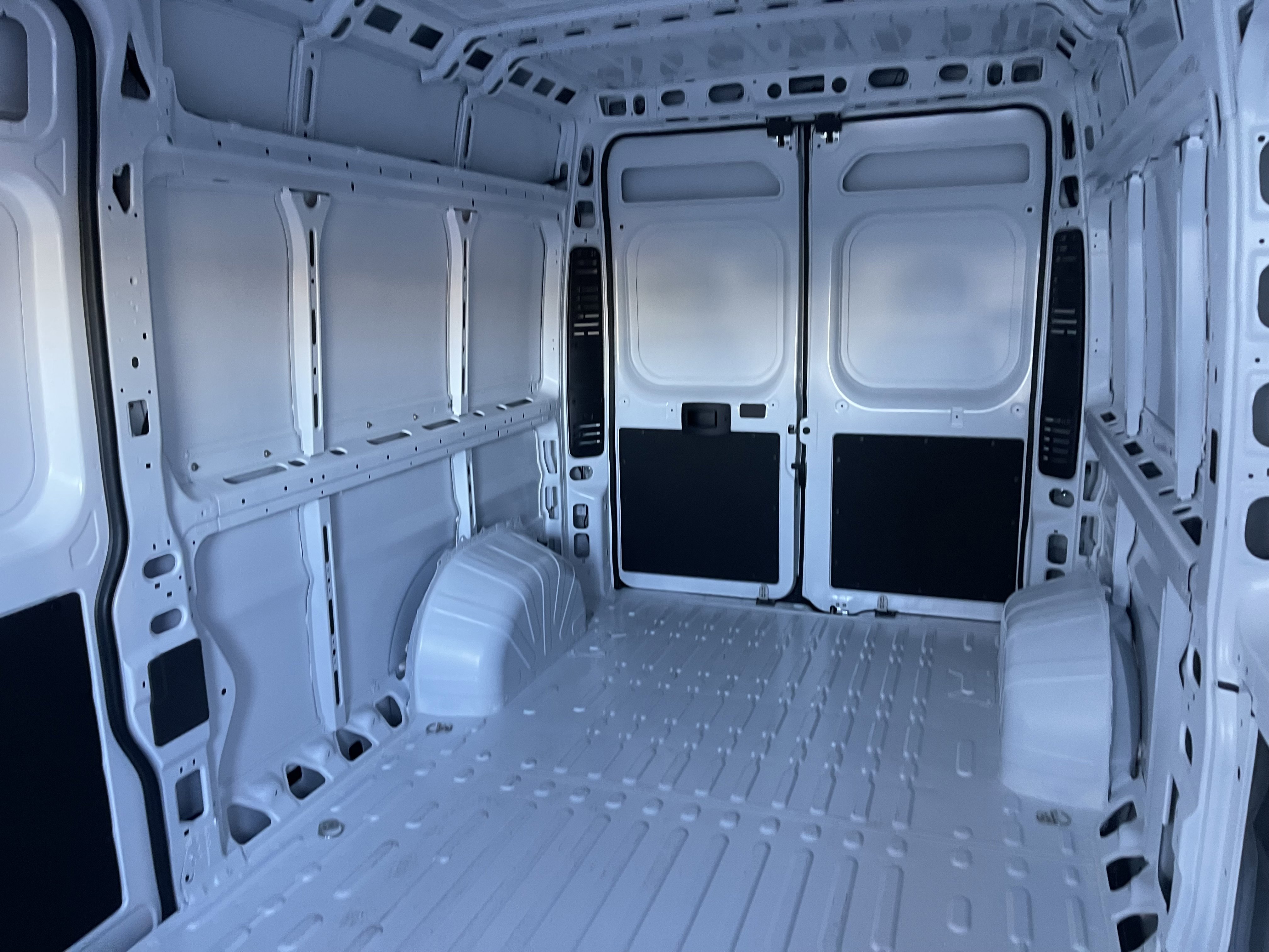 New 2026 Bright White Clear-Coat Exterior Paint RAM High Roof image 14