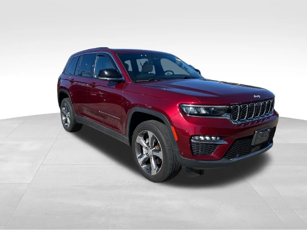 Used 2023 Red Jeep Limited image 7