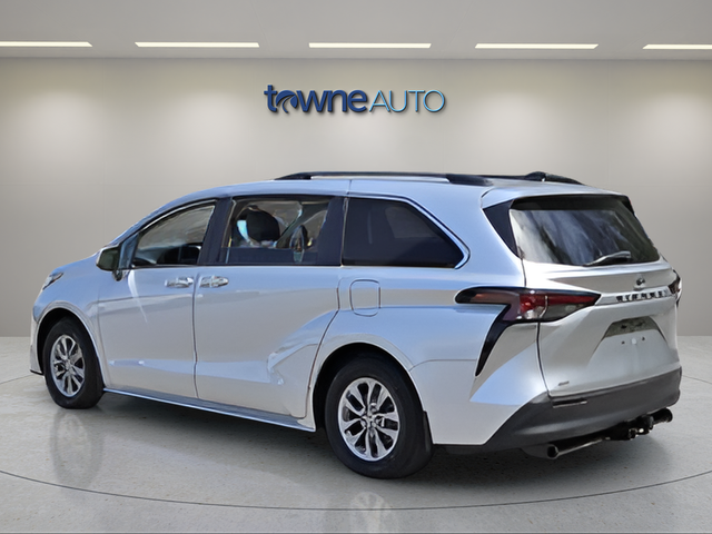 Used 2023 Silver Toyota XLE image 4