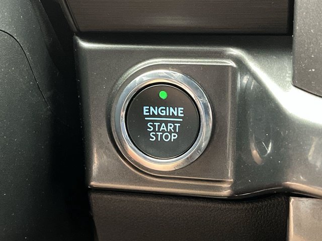 Used 2023 Oxford White Ford XLT image 29