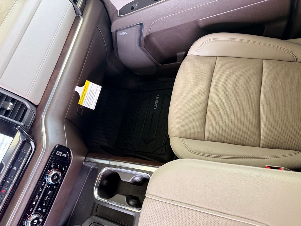 Used 2025 Silver GMC SLT image 24