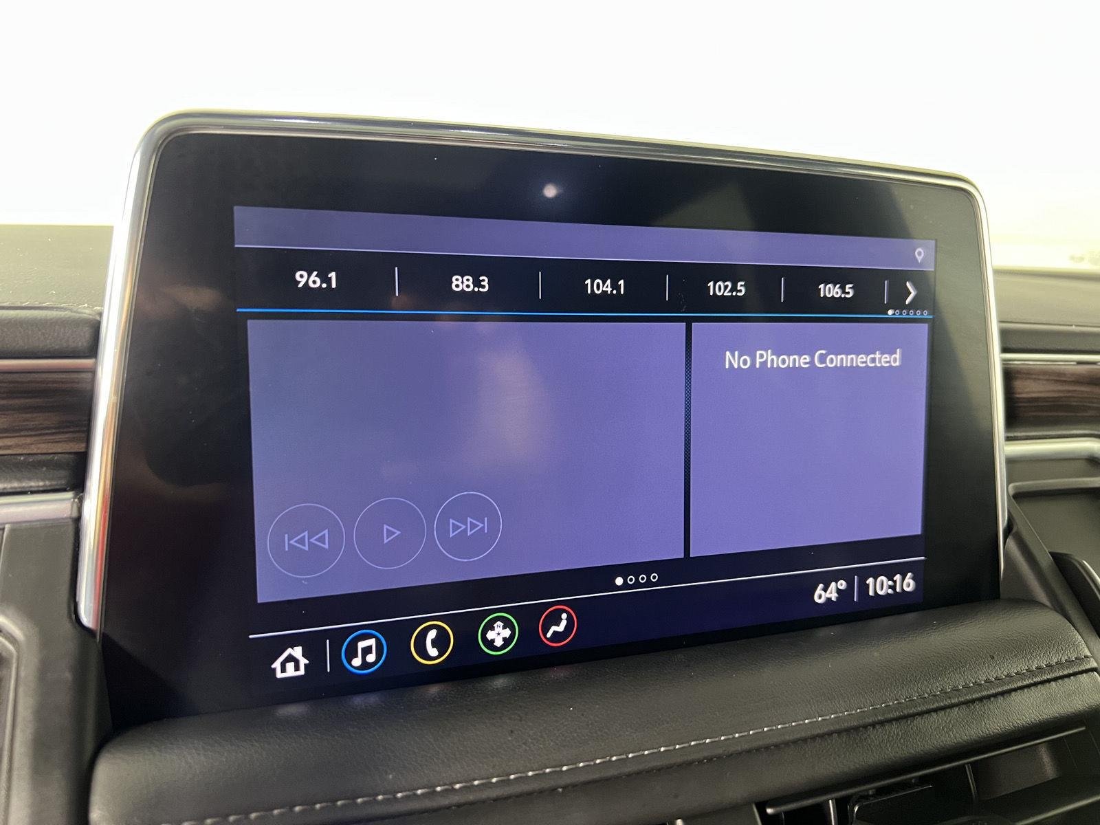 Used 2021 Summit White Chevrolet LT image 24