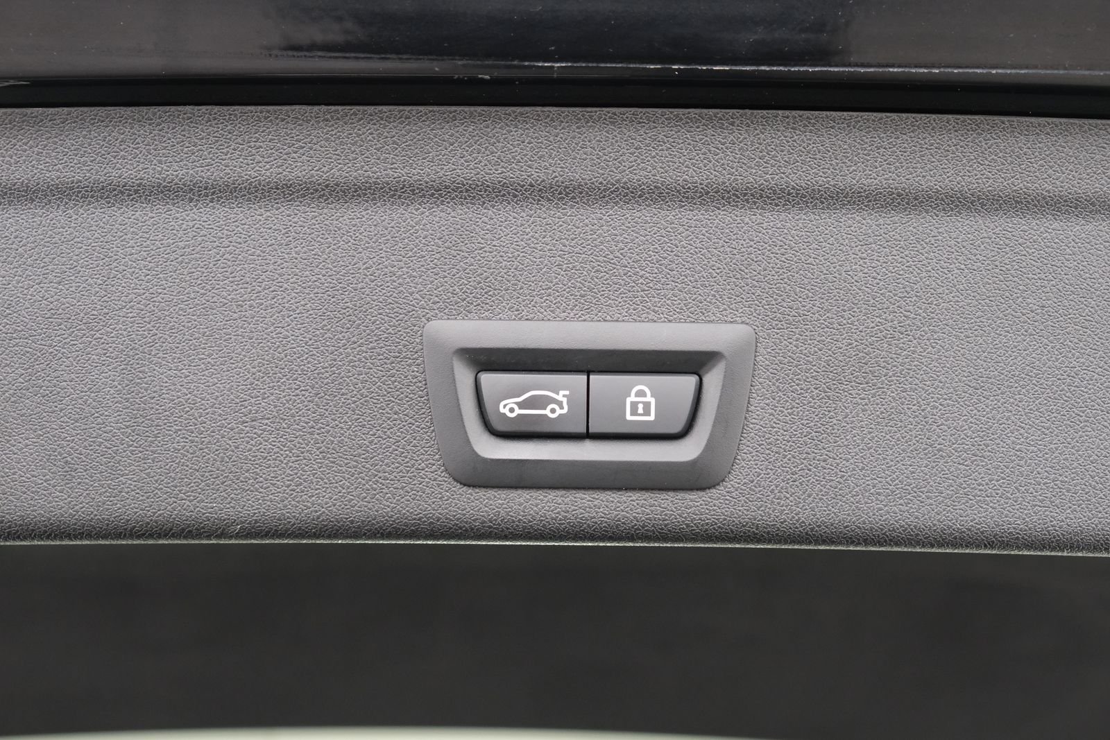 Used 2021 Black Sapphire Metallic BMW Base image 42