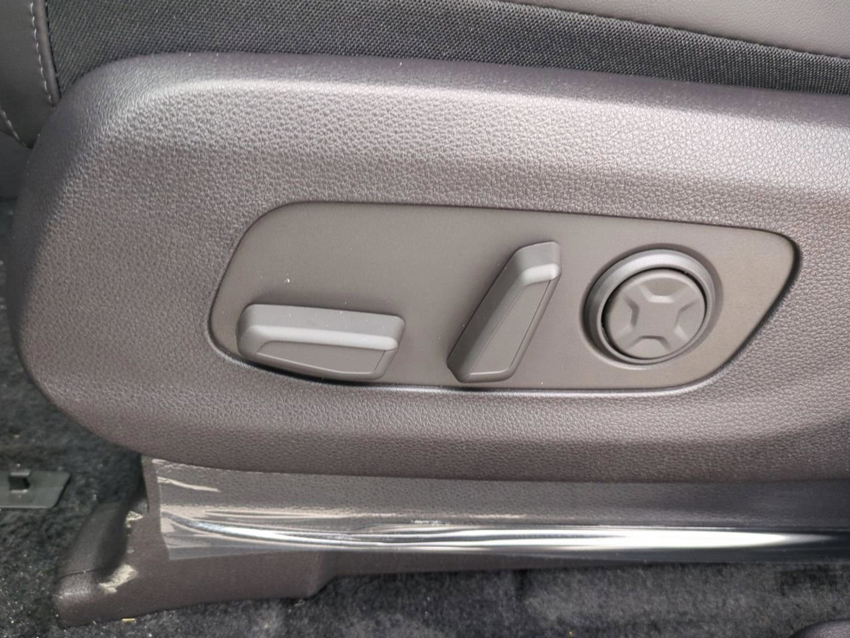 2026 Kia Carnival SX - Photo 23