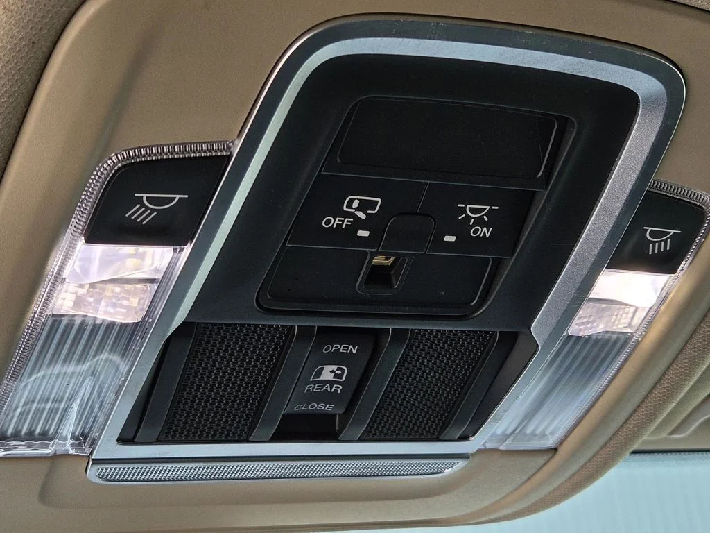 Used 2019 Black Ram Laramie image 23