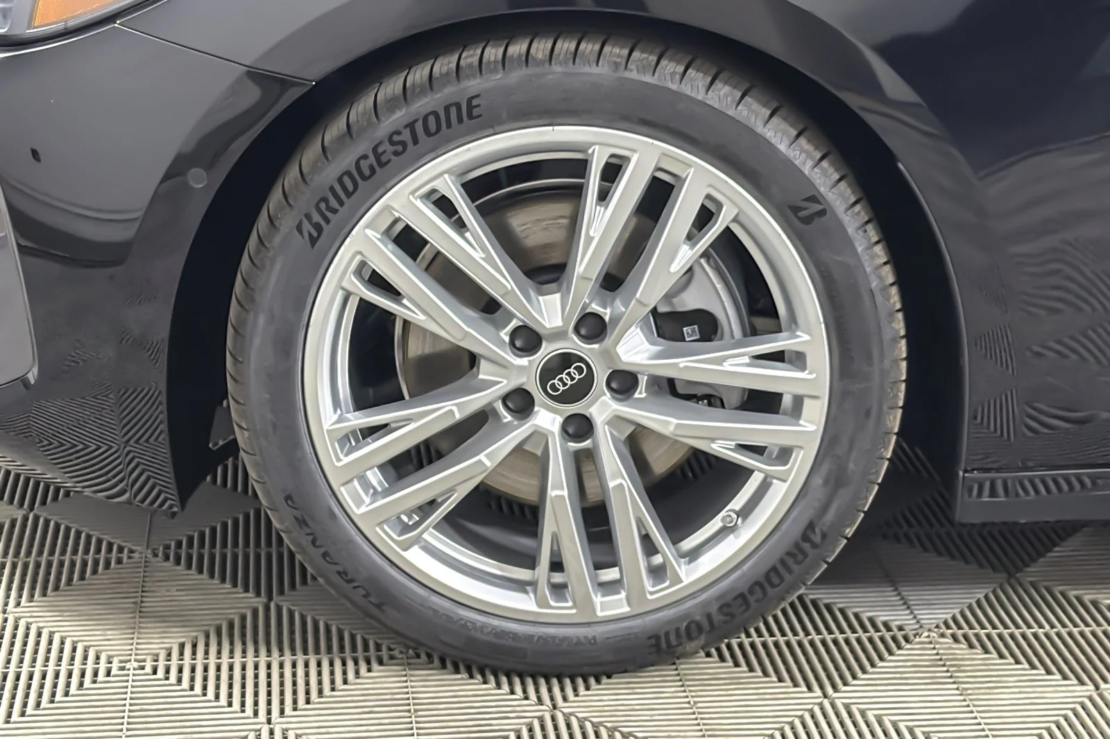 New 2026 Mythos Black Metallic Audi Premium 2.0 TFSI quattro image 26