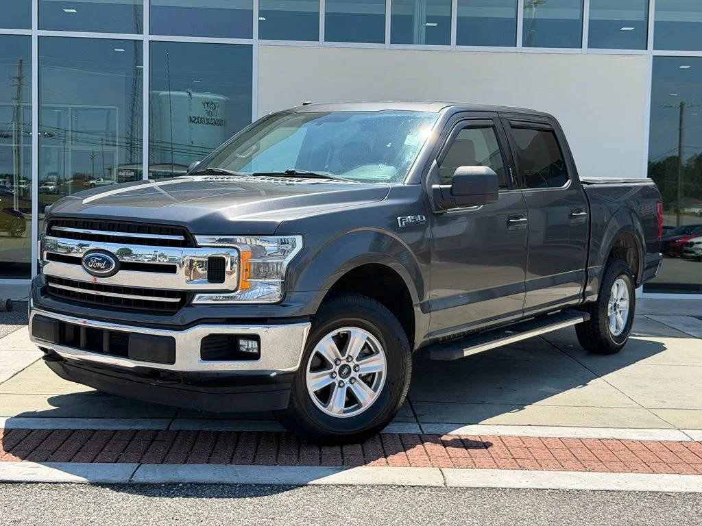 Used 2018 Gray Ford XLT image 1