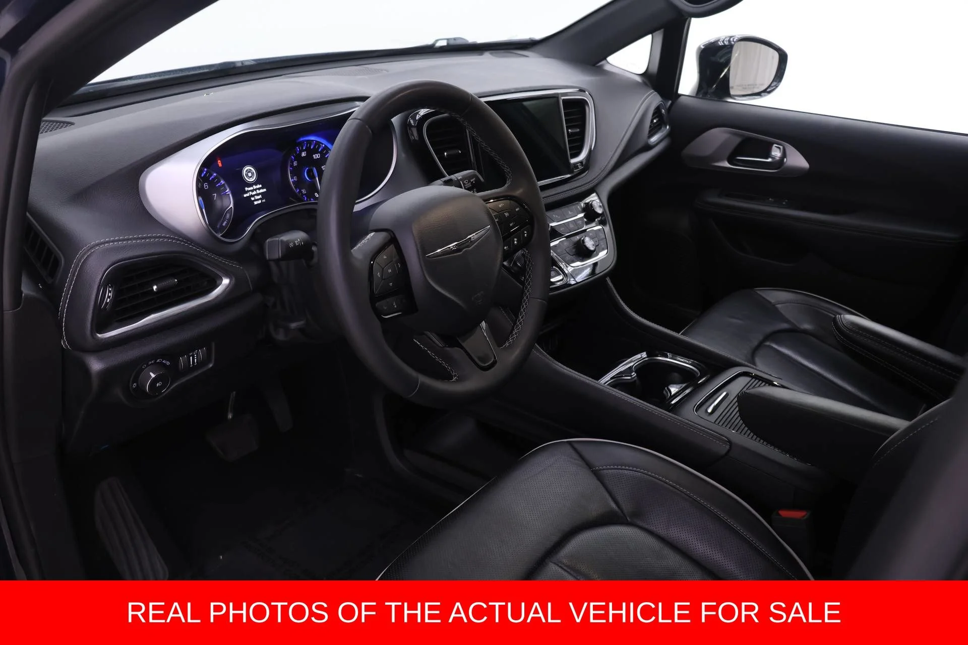 2025 Chrysler Pacifica Limited - Photo 3
