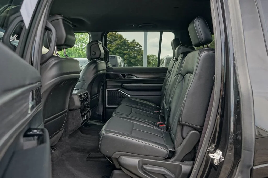Used 2024 Diamond Black Crystal Pearlcoat Jeep Series II image 24