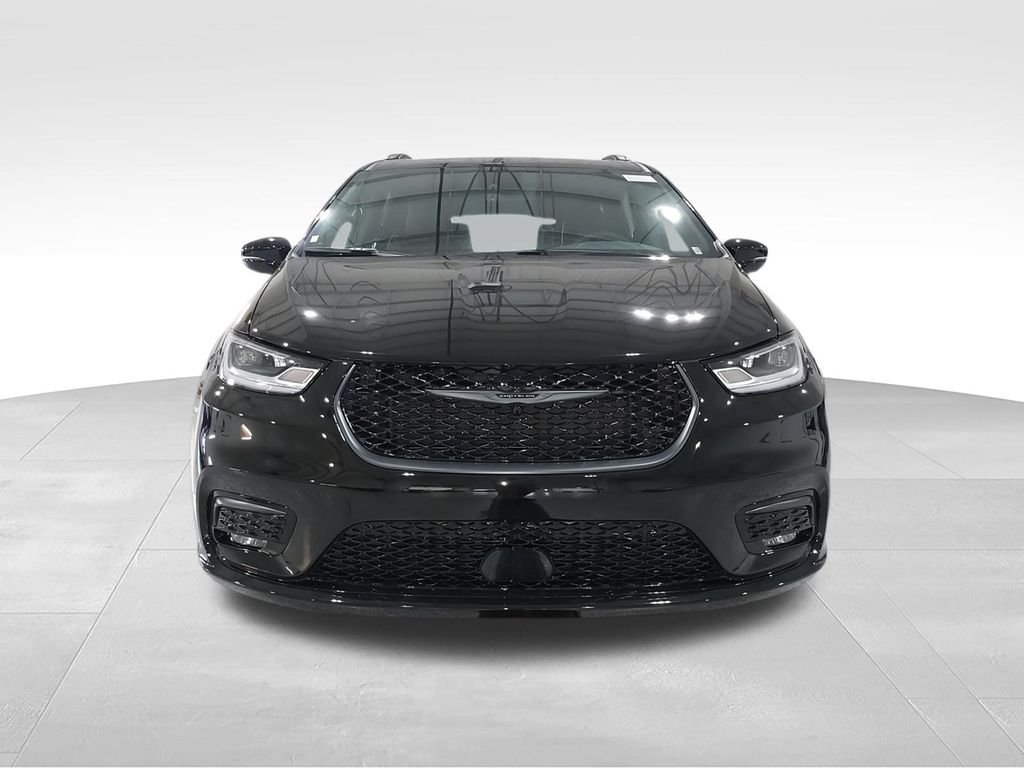 New 2026 Black Chrysler Limited image 3