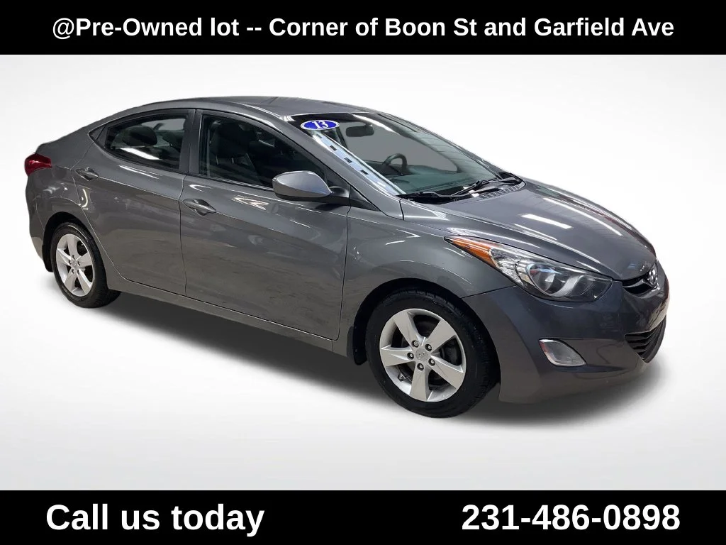 Used 2013 Gray Hyundai GLS image 10
