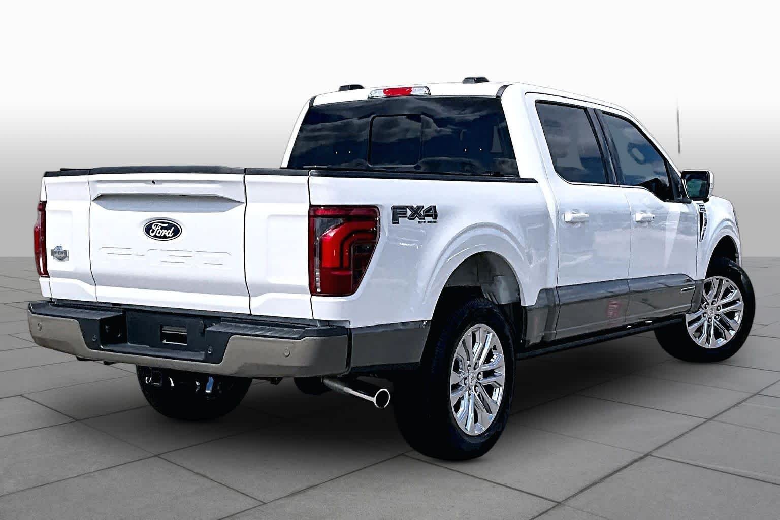 Used 2025 Star White Metallic Tri-Coat/Marsh Gray Ford King Ranch image 13