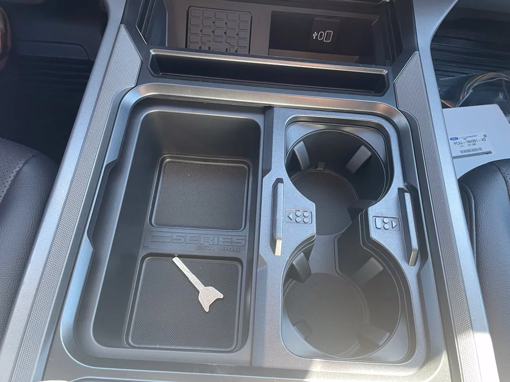 New 2027 Agate Black Metallic Ford F-450® LARIAT® image 23