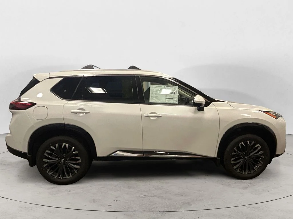 New 2026 White Pearl Nissan Platinum image 6