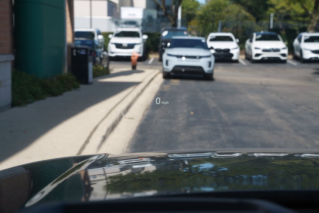 New 2027 Santorini Black Land Rover SE image 18