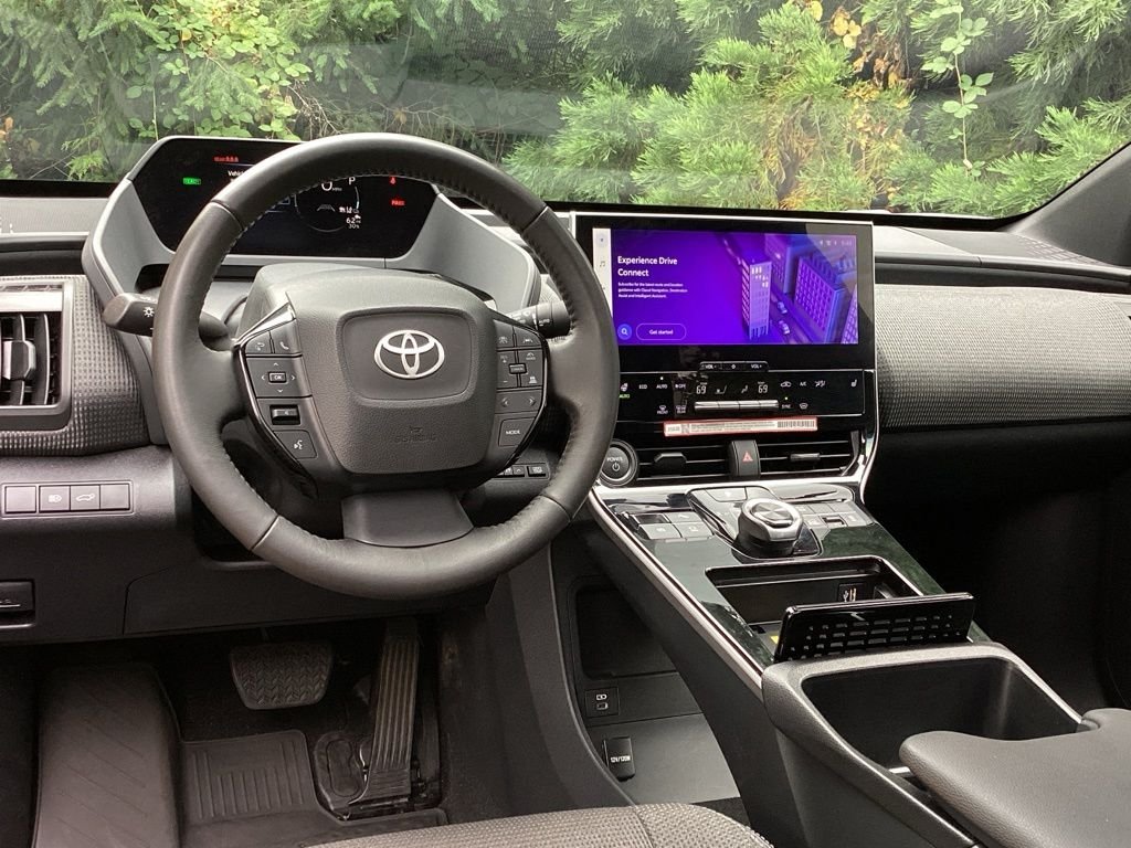 Used 2025 Black Toyota XLE image 10