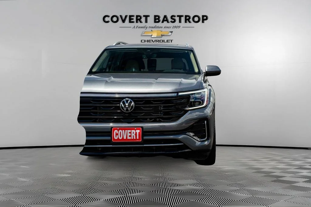 Used 2025  Volkswagen 2.0T SEL Premium R-Line image 8