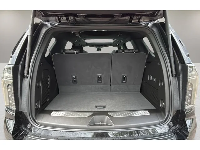 Used 2025 Black Chevrolet High Country image 32