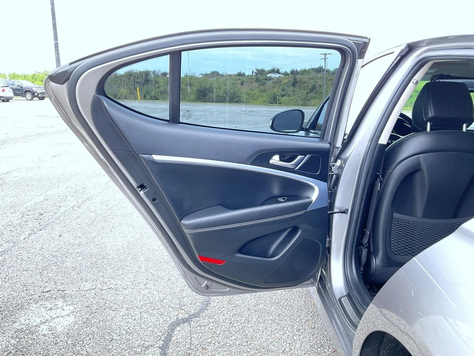 Used 2022 Silver Genesis 2.0T image 20