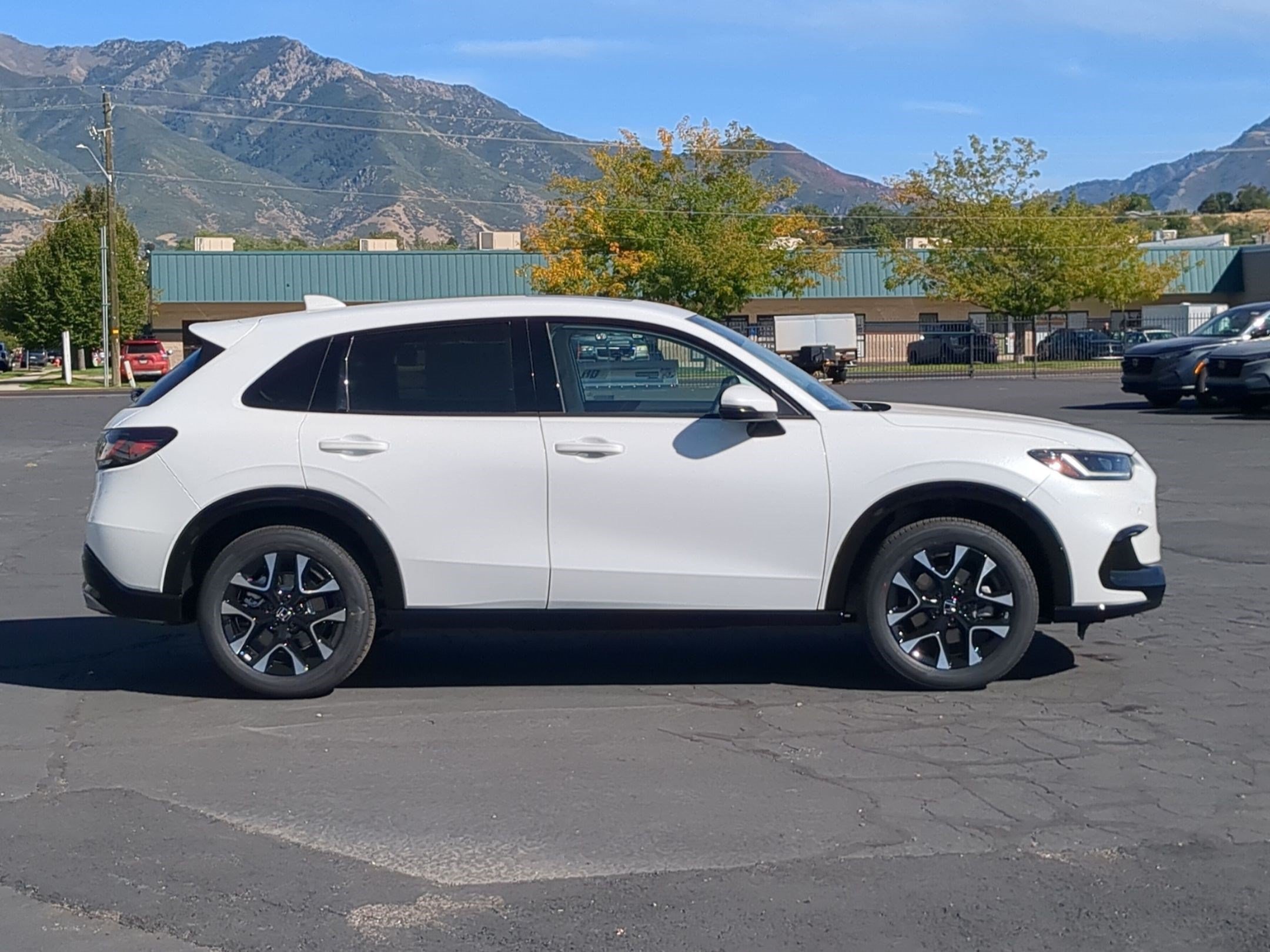 New 2027 Platinum White Pearl Honda EX-L image 2