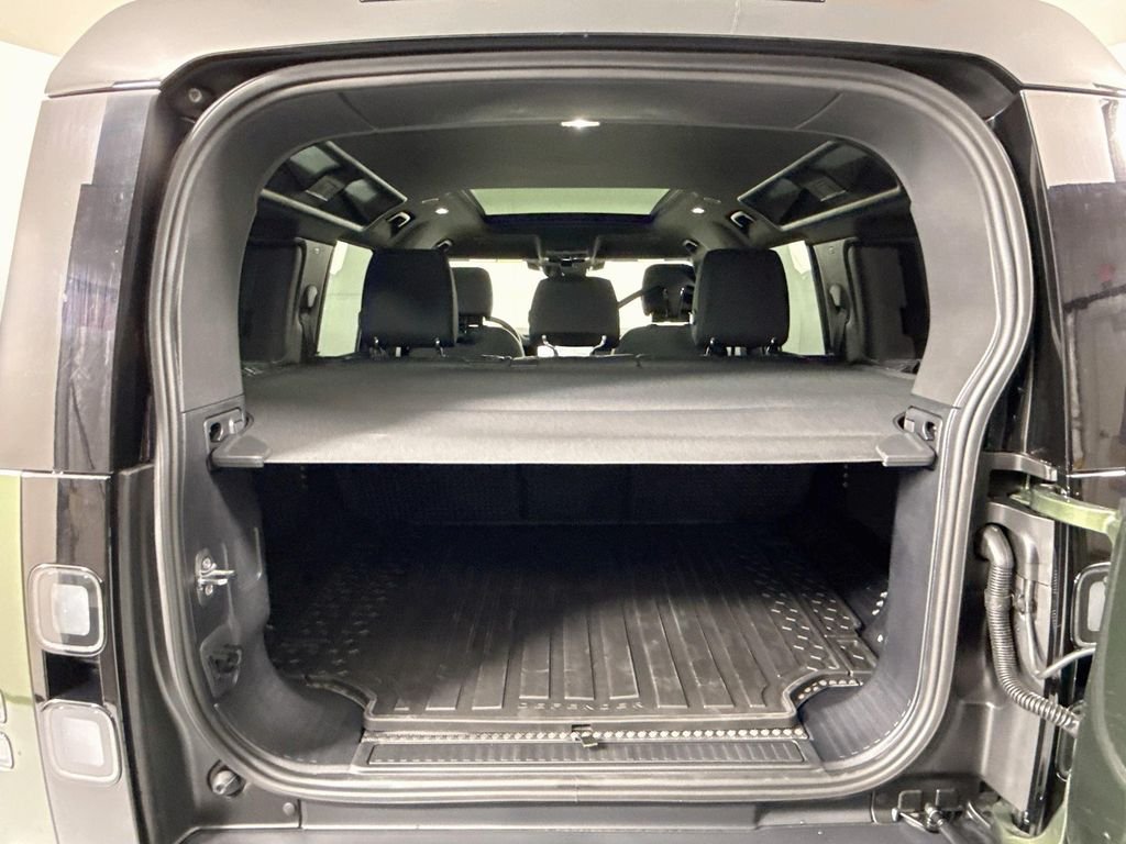New 2026 Woolstone Green Land Rover S image 28
