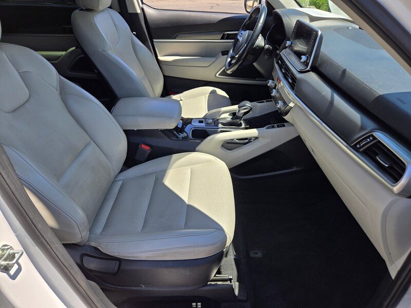 Used 2020 Snow White Pearl KIA S FWD image 15