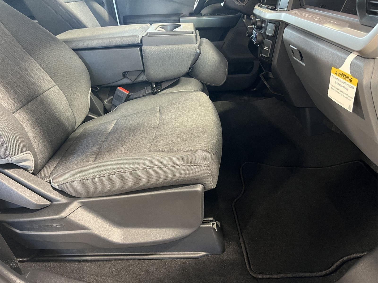 New 2026 Oxford White Ford XL image 17