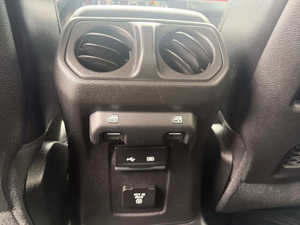 Used 2020 Black Jeep Rubicon image 39