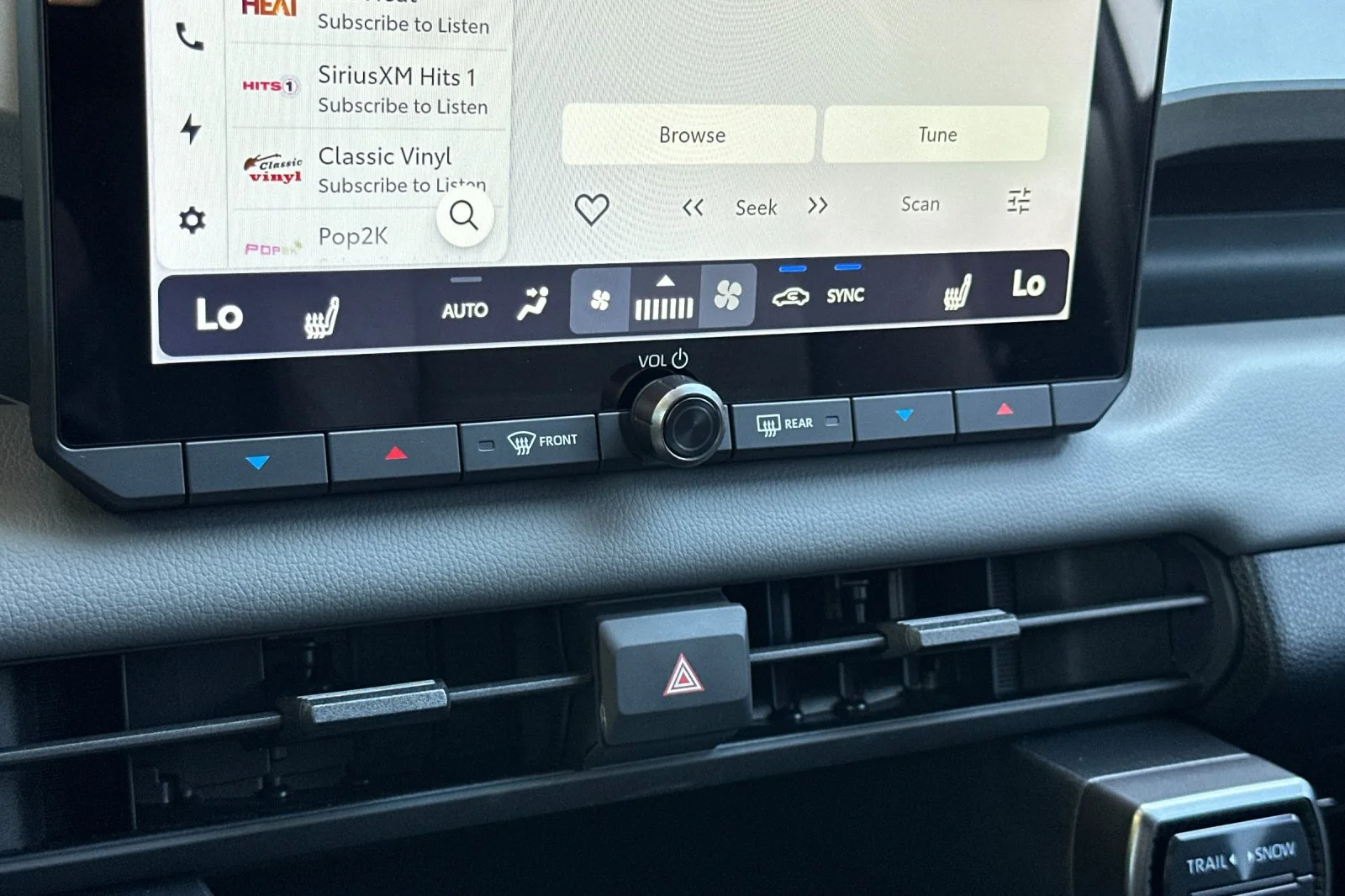 2026 Toyota RAV4 Plug-in Hybrid SE - Photo 26
