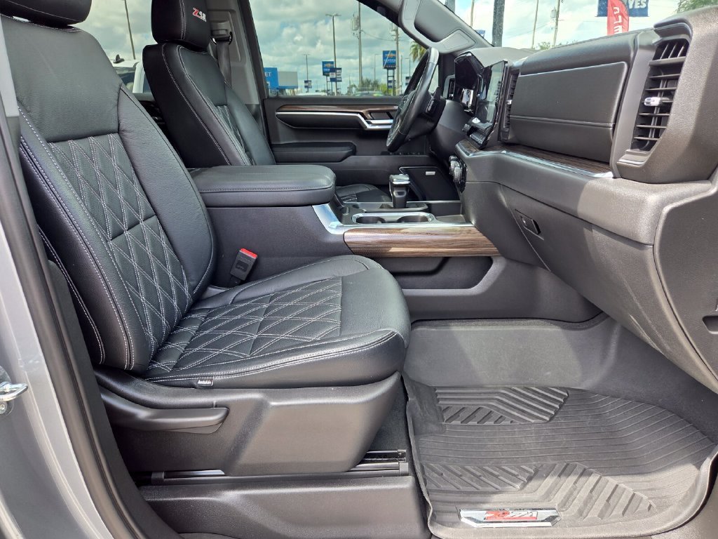 Used 2023 Gray Chevrolet RST image 19