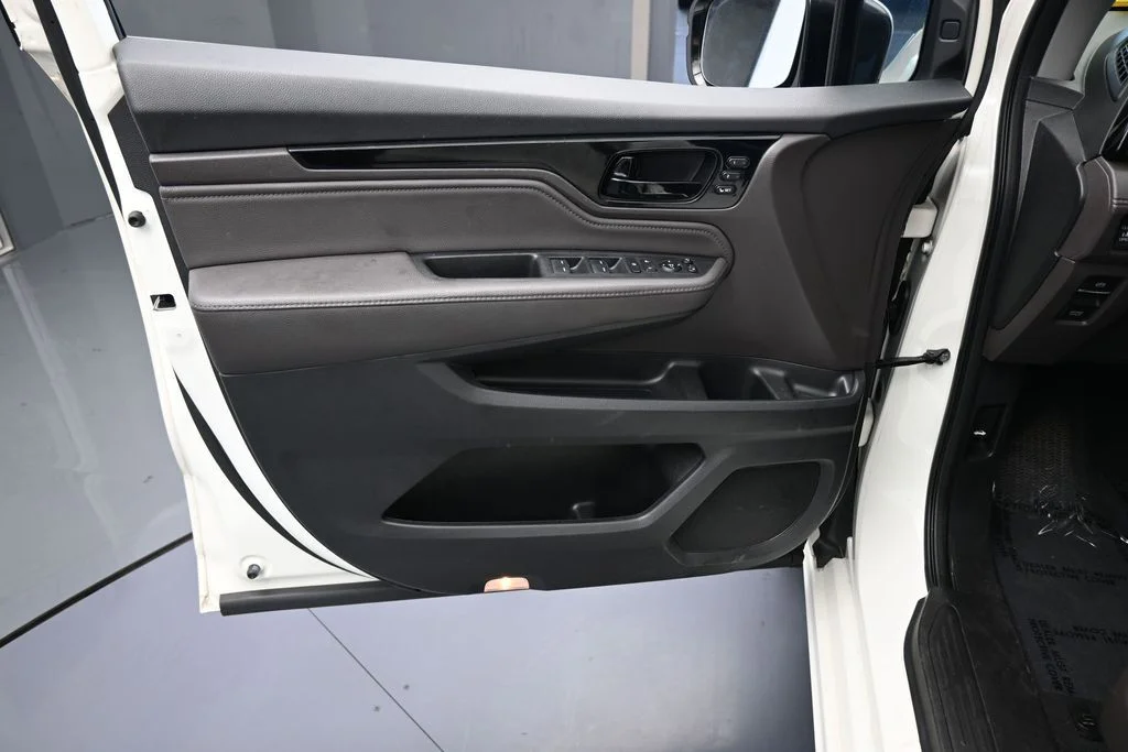 Used 2019 White Honda Elite image 13