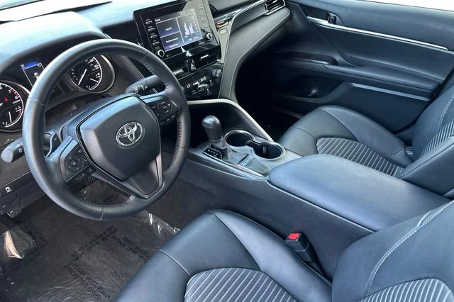 Used 2024 Ice Toyota SE image 12
