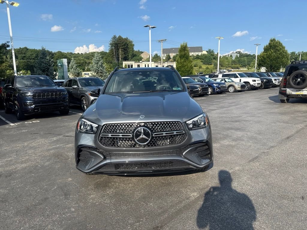 Used 2025 Selenite Gray Metallic Mercedes-Benz GLE 580 image 2