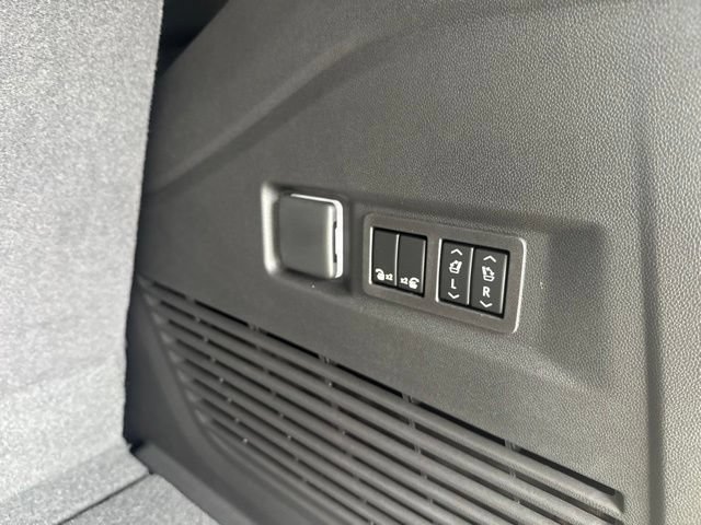 2026 GMC Yukon AT4 - Photo 37